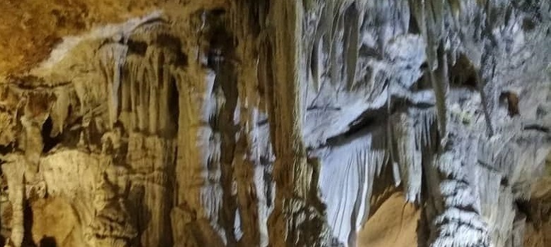 Alisadr Cave , the World's Largest Water Cave